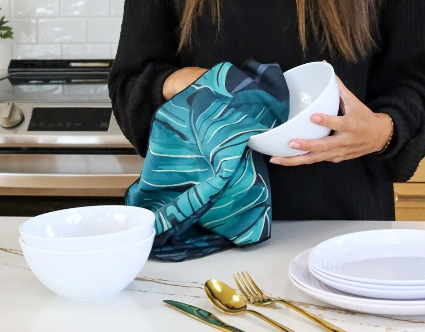 Microfiber dish towel from Canadian company