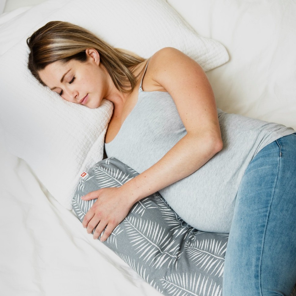 Nursing or body pillow for futur mom